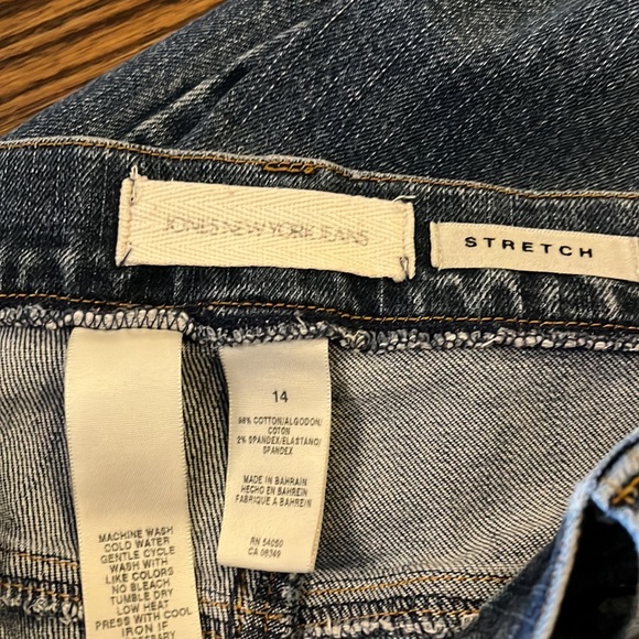 Jones New York Stretch Jeans - Picture 8 of 8